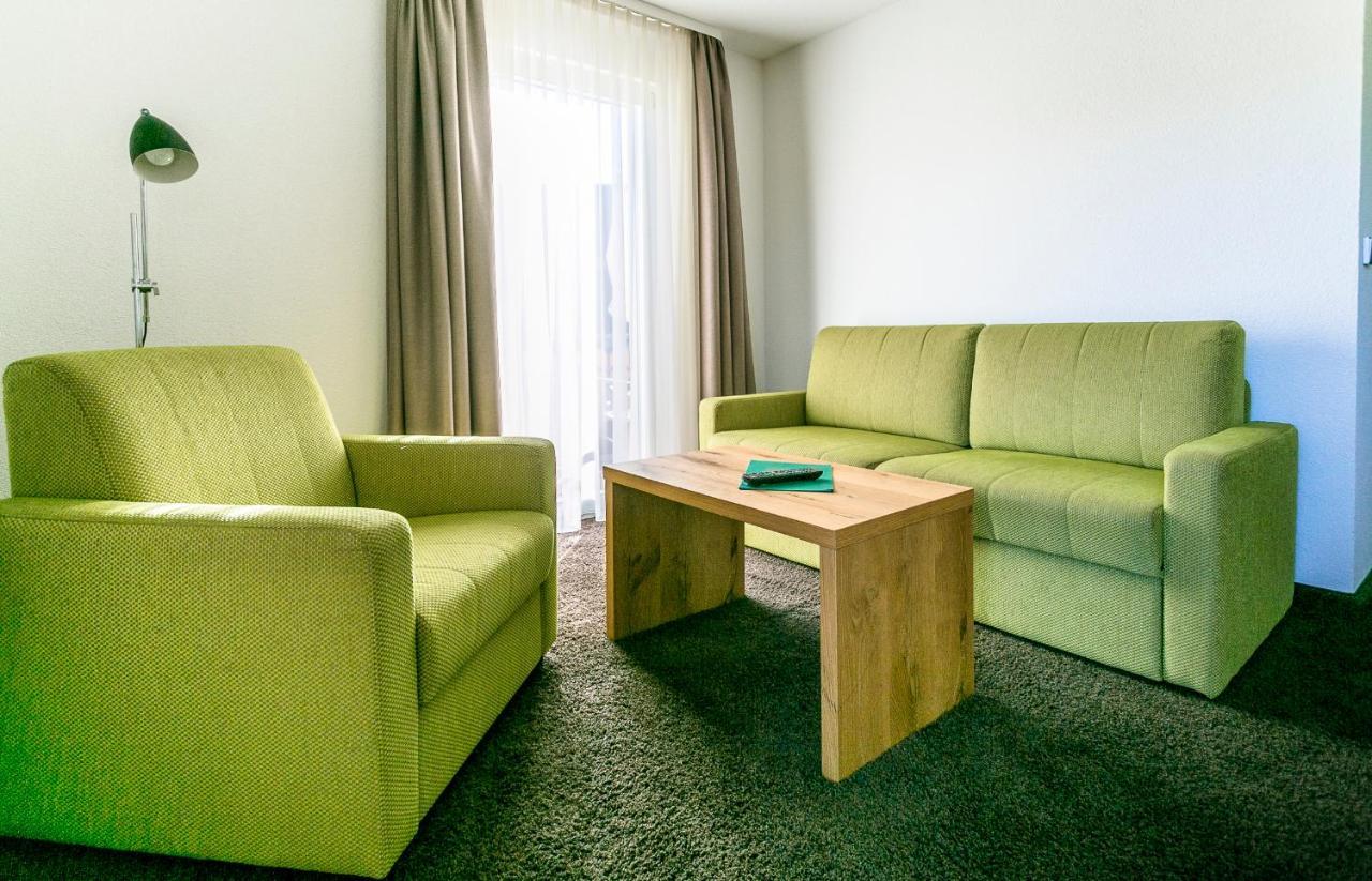 Hotel-Restaurant Sennhuette Im Herzen Des Suedschwarzwalds Kleines Wiesental ภายนอก รูปภาพ