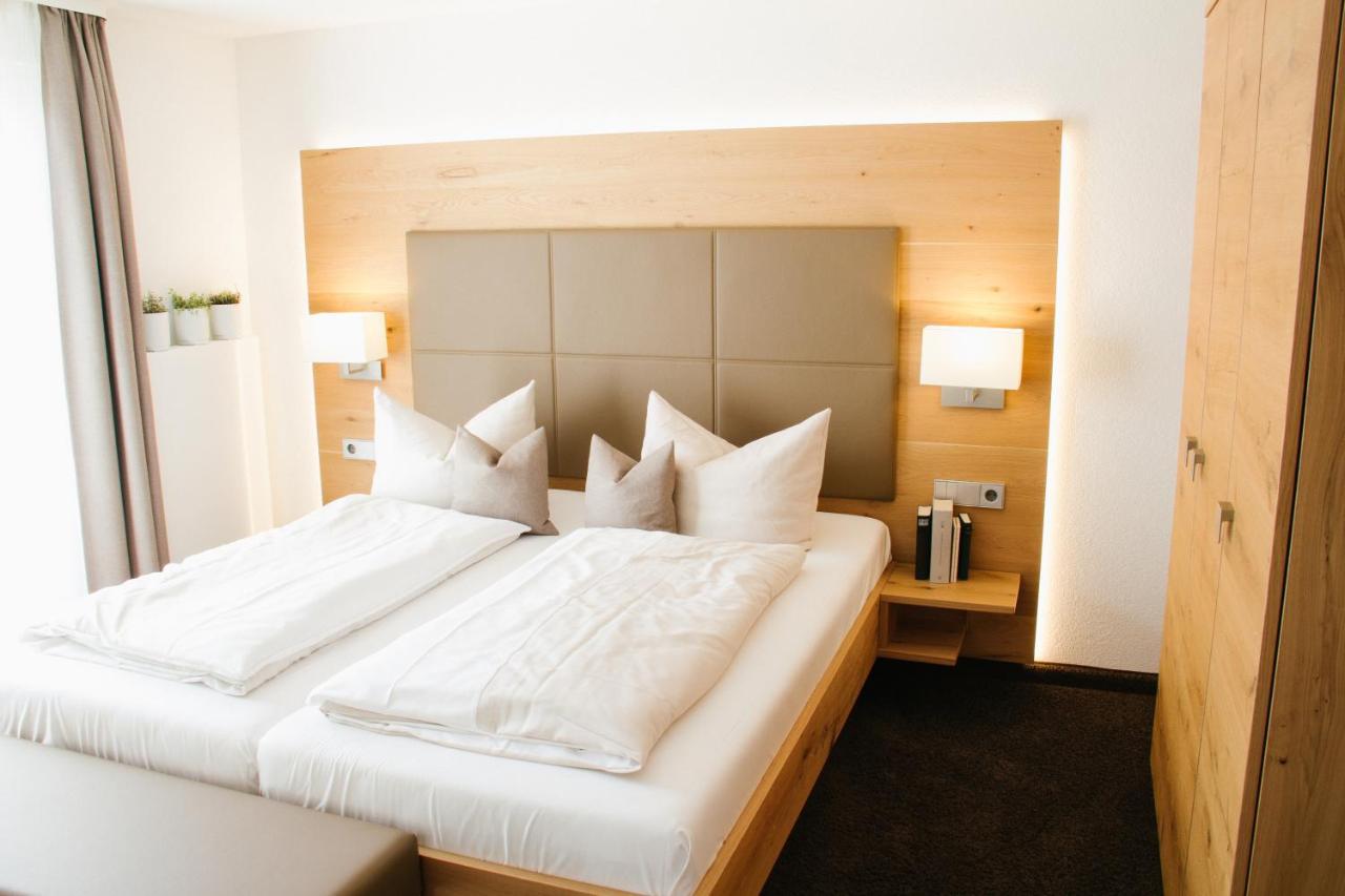 Hotel-Restaurant Sennhuette Im Herzen Des Suedschwarzwalds Kleines Wiesental ภายนอก รูปภาพ